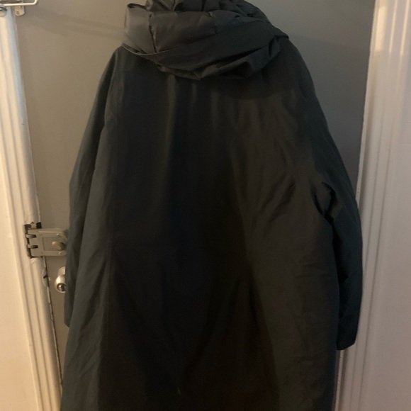 Land’s end black down long winter parka - Picture 2 of 5